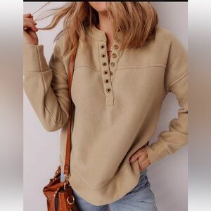 NWT Blu Pepper Grommet Sweatshirt, size Medium